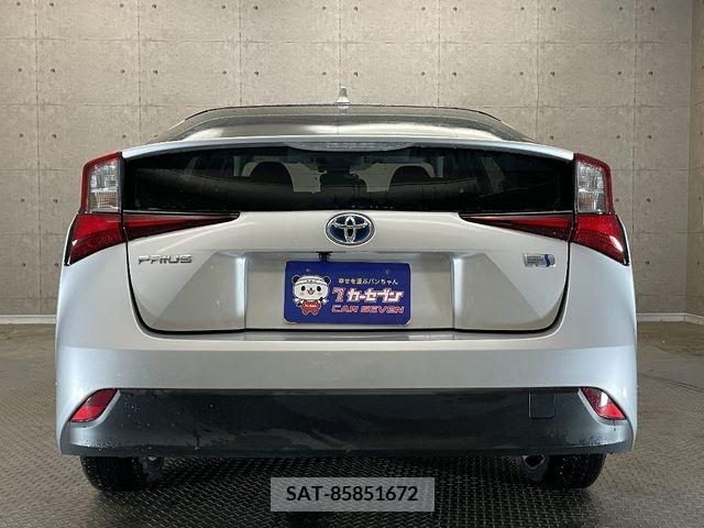 Toyota PRIUS 2019-05 380918-5