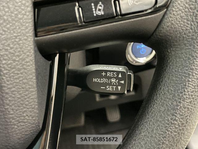 Toyota PRIUS 2019-05 380918-23