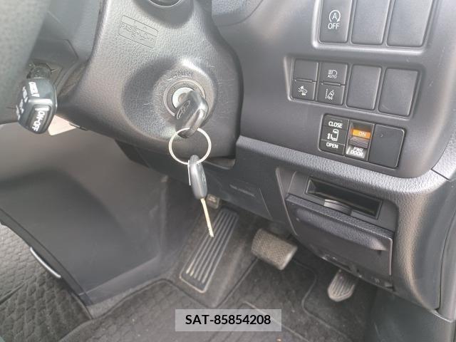 Toyota VOXY 2018-04 289268-10