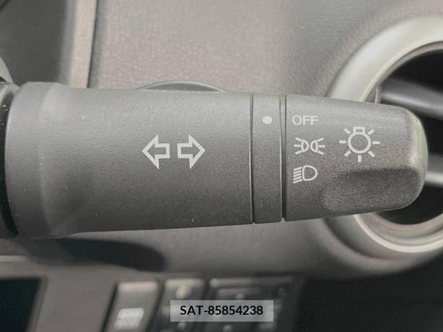 Nissan NOTE 2012-04 392905-6
