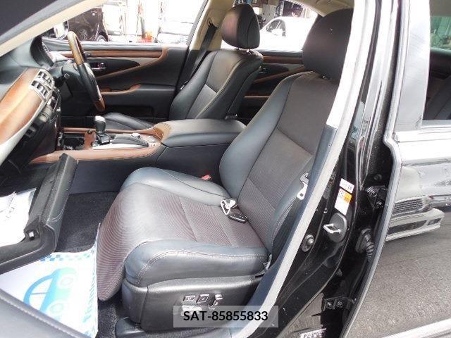 Lexus LS 2015-03 388434-9