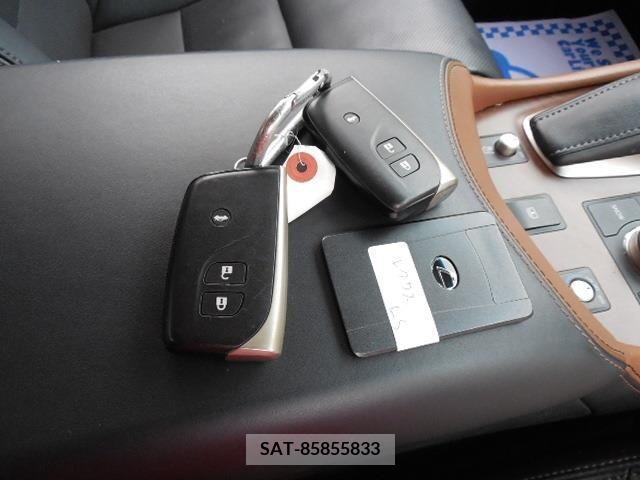 Lexus LS 2015-03 388434-24