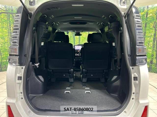 Toyota VOXY 2018-10 370446-11
