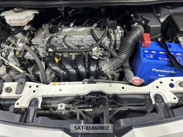 Toyota VOXY 2018-10 370446-19