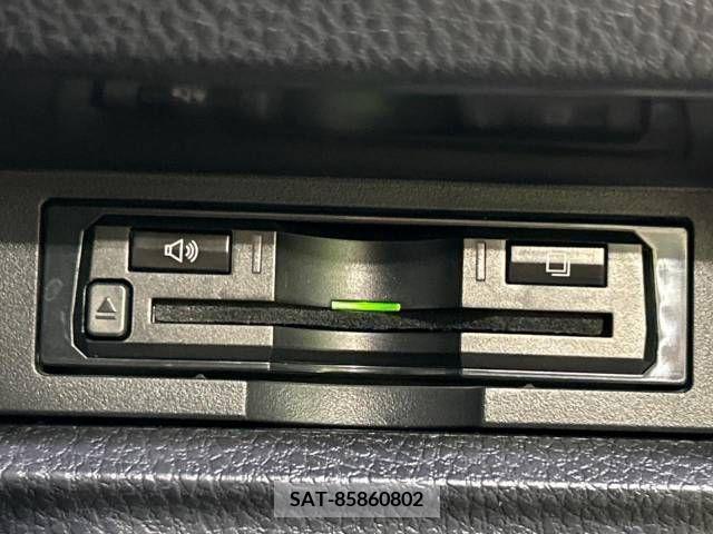Toyota VOXY 2018-10 370446-7
