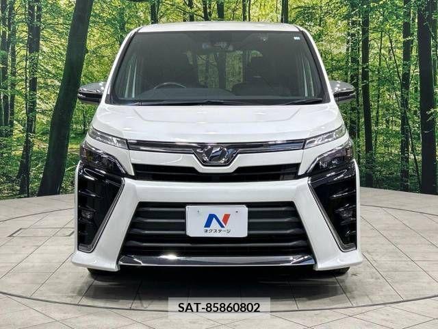 Toyota VOXY 2018-10 370446-15