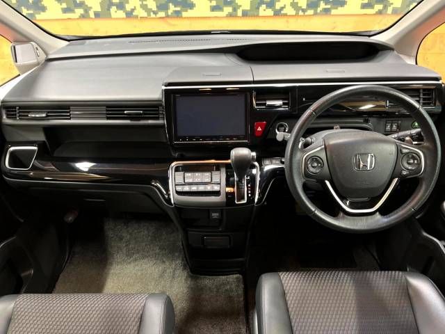 Honda e 2017-03 196584-1
