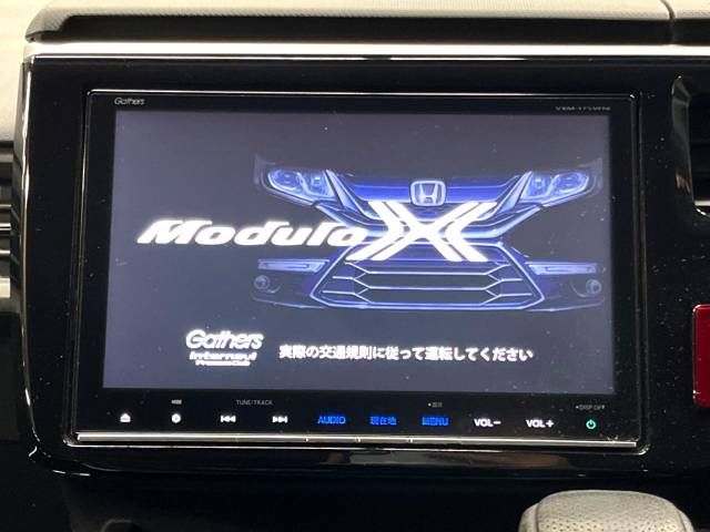 Honda e 2017-03 196584-3