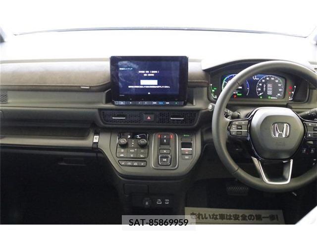 Honda e 2023-10 206856-1