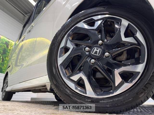 Honda N BOX CUSTOM 2019-12 278968-13