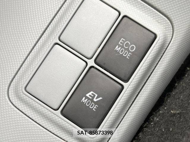 Toyota AQUA 2013-11 292176-9
