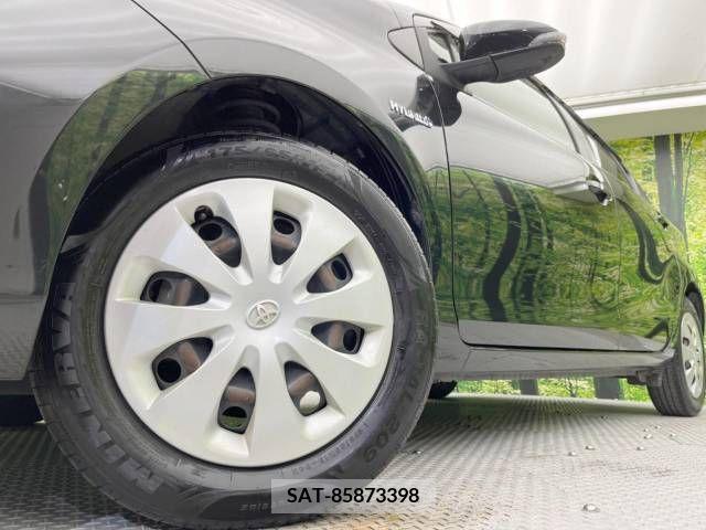 Toyota AQUA 2013-11 292176-14