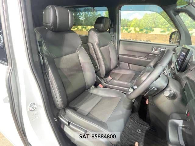 Honda e 2023-10 339038-9