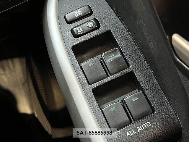 Toyota PRIUS 2012-02 209562-15