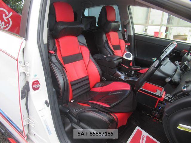 Toyota PRIUS 2013-09 281817-15