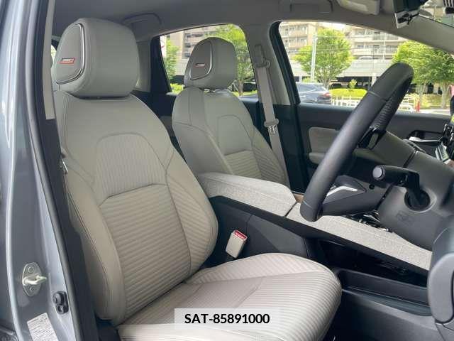 Nissan AURA 2023-01 354983-8