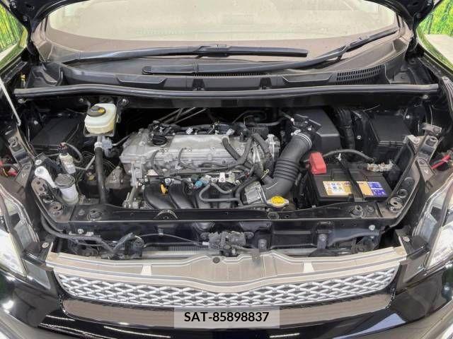 Toyota VOXY 2011-12 336596-19