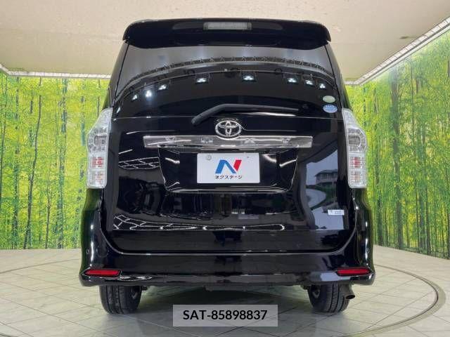Toyota VOXY 2011-12 336596-16