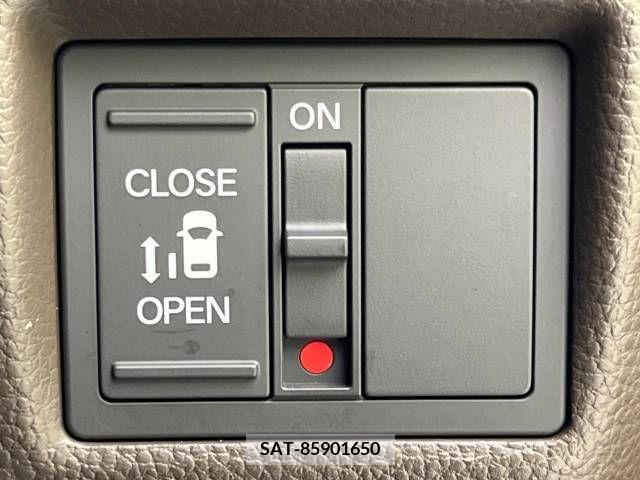 Honda N BOX 2021-06 209598-3