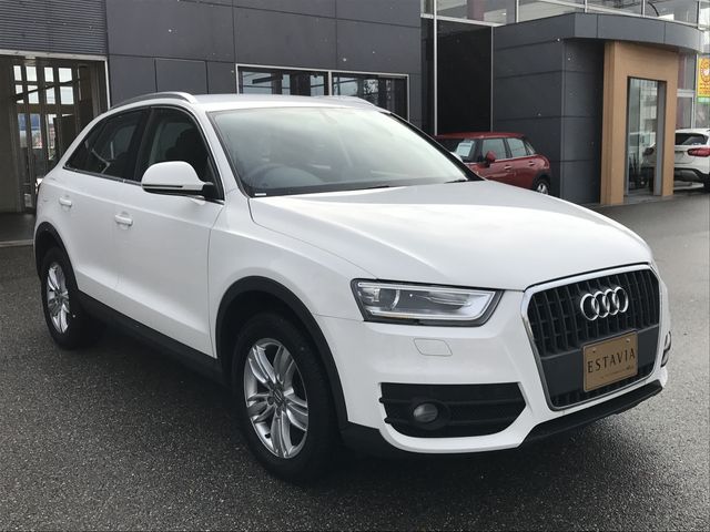 Audi Q3 2015-03 29272-4