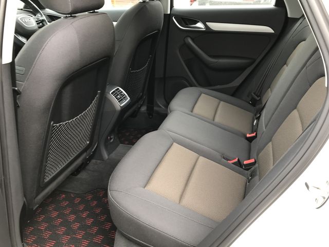 Audi Q3 2015-03 29272-15