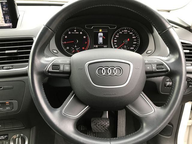 Audi Q3 2015-03 29272-18