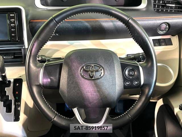 Toyota SIENTA 2019-08 394041-11