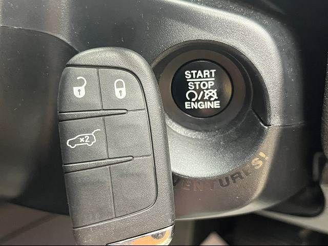Jeep RENEGADE 2016-03 23631-15