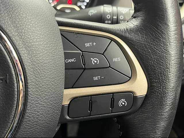 Jeep RENEGADE 2016-03 23631-14