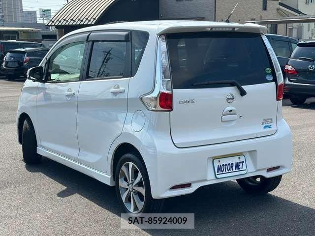 Nissan DAYZ 2013-12 266679-8
