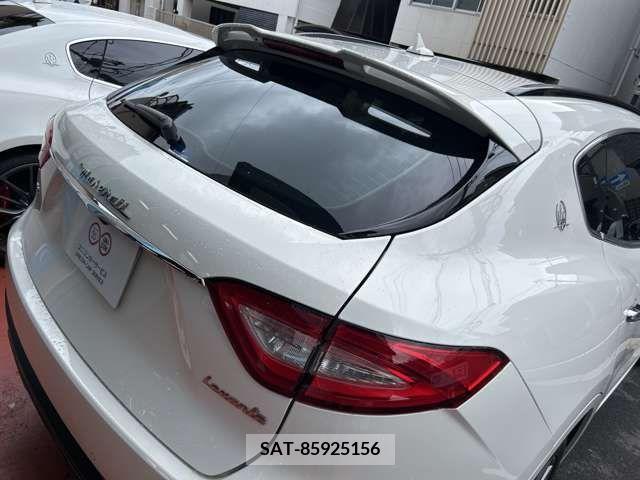 Maserati LEVANTE 2019-07 326458-12