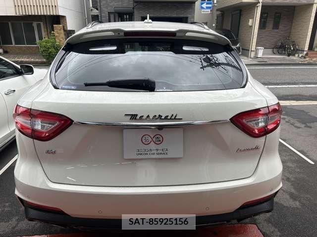 Maserati LEVANTE 2019-07 326458-10