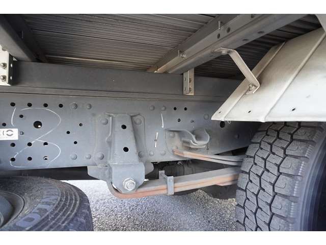 Isuzu ELF TRUCK 2019-06 28898-11