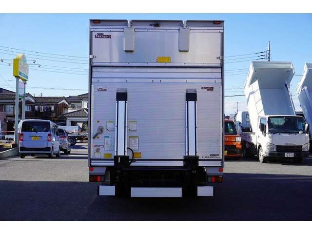 Isuzu ELF TRUCK 2019-06 28898-3