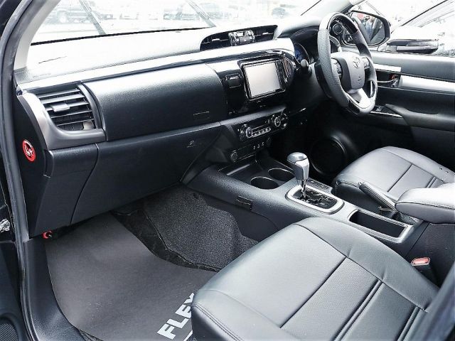 Toyota HILUX 2018-01 29283-5