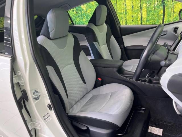 Toyota PRIUS 2016-07 11697-8