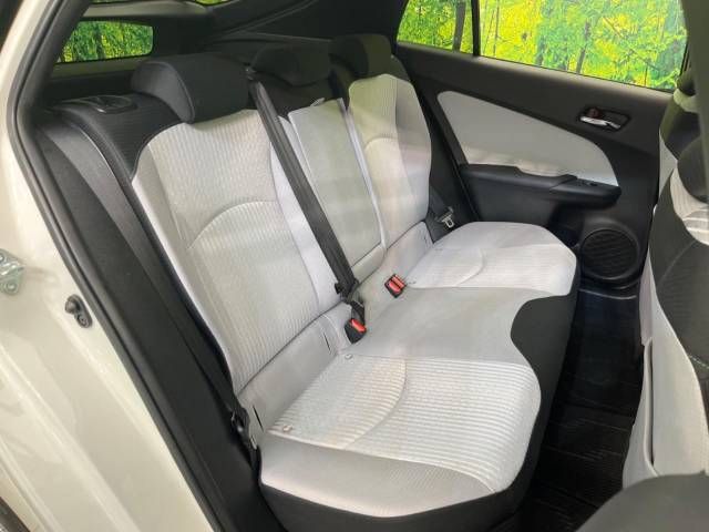 Toyota PRIUS 2016-07 11697-9