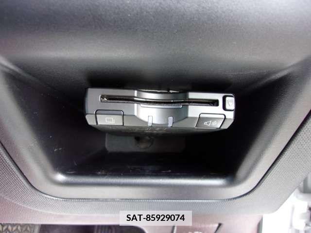 Toyota SPADE 2014-02 381766-4