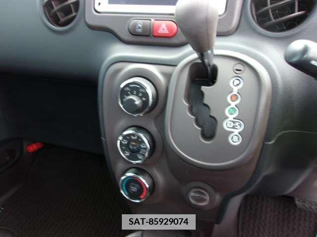 Toyota SPADE 2014-02 381766-11