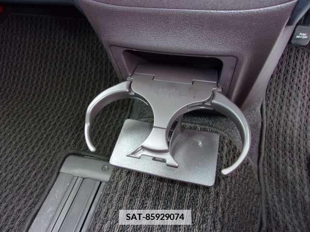 Toyota SPADE 2014-02 381766-10