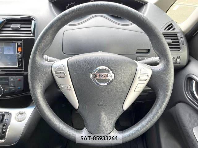 Nissan SERENA 2016-05 324920-11