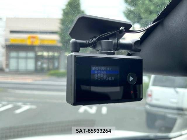 Nissan SERENA 2016-05 324920-7
