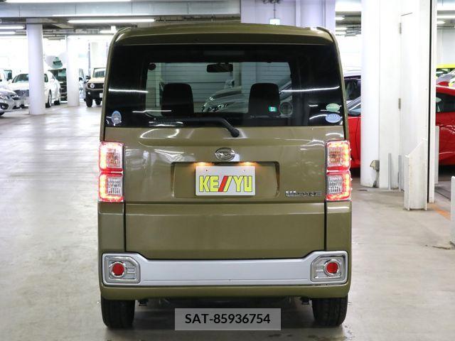 Daihatsu WAKE 2016-01 213931-5