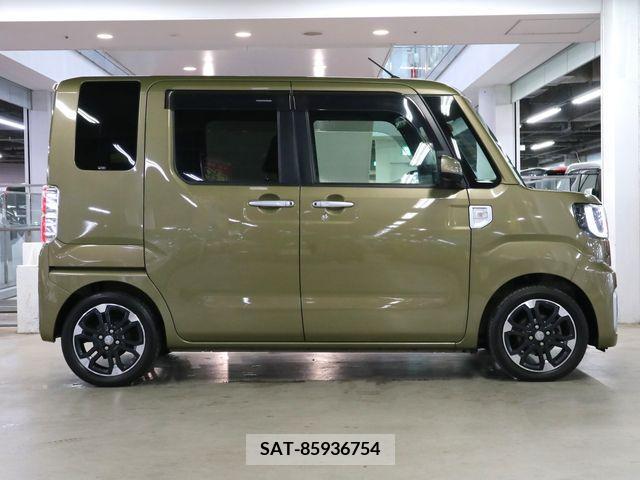 Daihatsu WAKE 2016-01 213931-7
