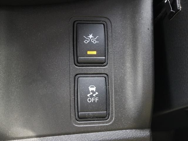 Nissan SERENA 2019-03 28530-16