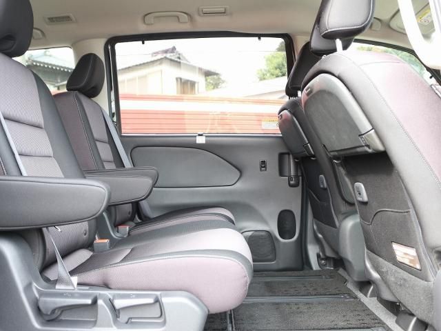 Nissan SERENA 2019-03 28530-25