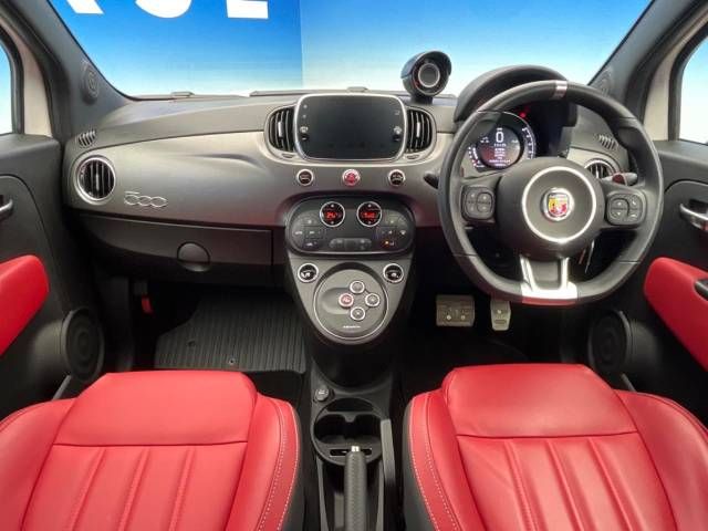 Abarth 595 2020-03 187887-1