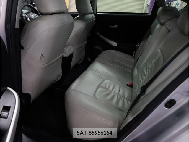 Toyota PRIUS 2013-06 282114-10