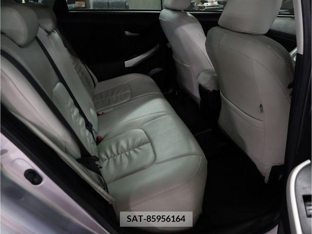 Toyota PRIUS 2013-06 282114-11