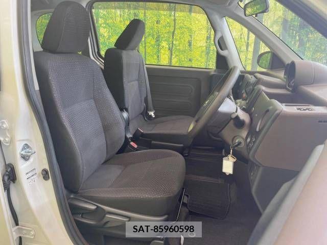 Toyota SPADE 2014-02 313693-8